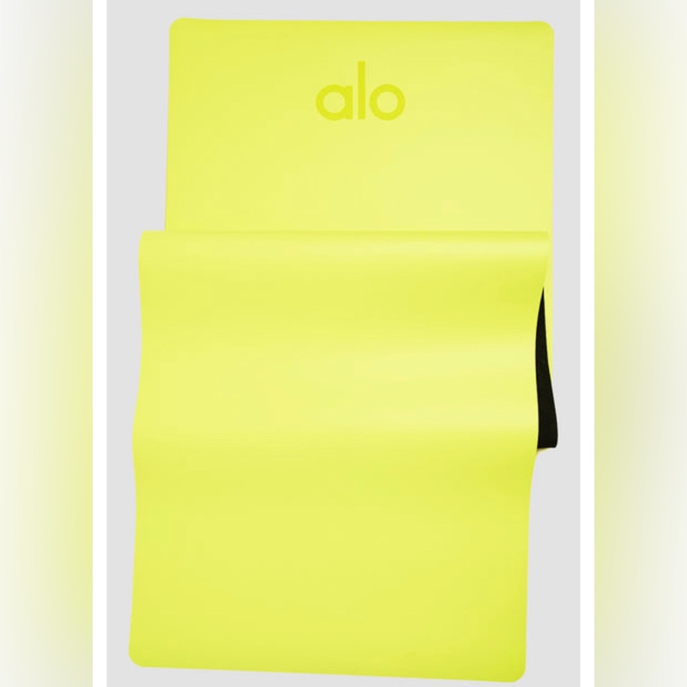 NWT Alo warrior yoga mat